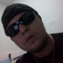 Um Paulista q mora em Goiania e q gosta muito d rock e mulher!!!!!!!