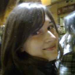 darkhappinesss's profile picture. No hay felicidad más pura que la que sobrevive al momento más oscuro.