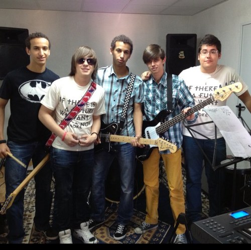 Los miembros del grupo: @RobertoCabezos, @manuelfedz95, @carlosfedz95,  @NamelessSerOs y @DiegoLopero