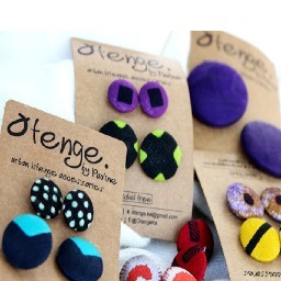 OtengeKe's profile picture. urban kitenge accessories by Pauline (@missmacharia)
colourful. funky. fun!
kitenge button earrings. http://t.co/CDl3bLZBK8