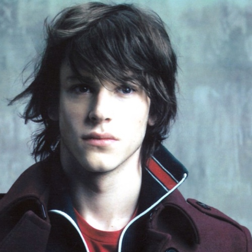 19 year old son of @PeterPeteyPete & @iBarelysee. Brother to @EveEvieEvelyn ((RP Roleplay account))
