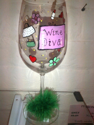 NikNaks_gifts's profile picture. Hand painted gifts, glasses! Mugs plaques, coasters door signs, All items can be personalised with names, dates etc to make a unique, special gift!