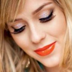 Sou linda,inteligente e se quiser saber mais me siga!ok?