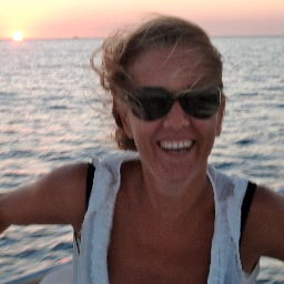 co-founder of Que No Me Llamen Belén Belén.