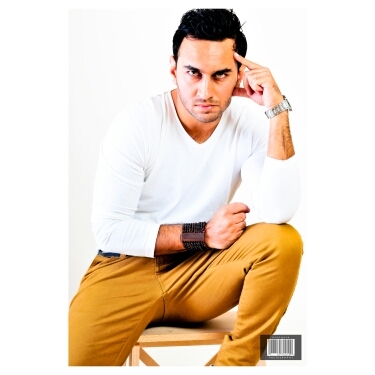 I am fahad 29 years old from Pakistan , but living in dubai,working in commercial bank of dubai and also a professional model......