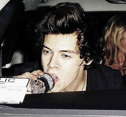 xharrykisses's profile picture. hello hi hi