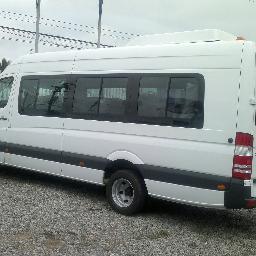 Fabricación e instalación de ventanería en aluminio con sus accesorio para vehículos nacionales e importados.