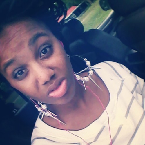 J e s s i c a * #TeamLESBIAN. #TeamTAKEN3