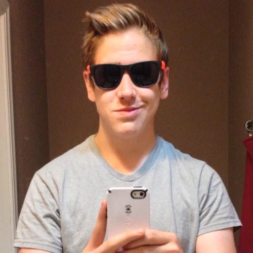 dbuz1234's profile picture. 