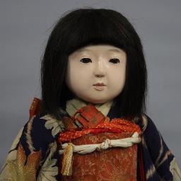 2012年の8月、人権法案を知り、これはいかんと立ち上がってみました。
政治については無頓着でした。知れば知るほど日本の危機に気がつきました。皆さんと情報を共有したいです