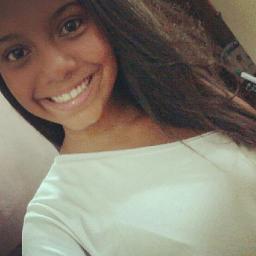 Não ligo que me olhem da cabeça aos pés..porque nunca farão minha cabeça e nunca chegarão aos meus pés. Dona do fc @EstrupaBelieber