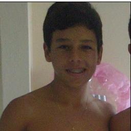 Estudante, jogador do Alecrim-FC, apaixonado por mulher, futebol, vaquejada e apreciador de um bom forró! Deus acima de tudo.