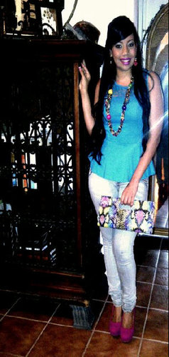 Amo a Dios sobre todas las cosas, vivo agradecida pues el me dio una hermosa familia, salud y muchas personas que me aman y a las cuales amar. Pin: 26c9b842