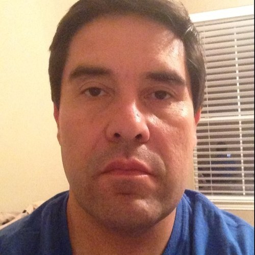 rayaviles's profile picture. 