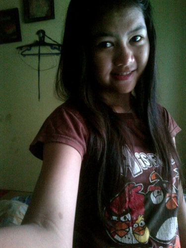 follow me .. @nadilasholehah ,, follback ? mention Ajjh Yaaa :) .. semoga LULUS UN thun 2013 ., Amiin :)