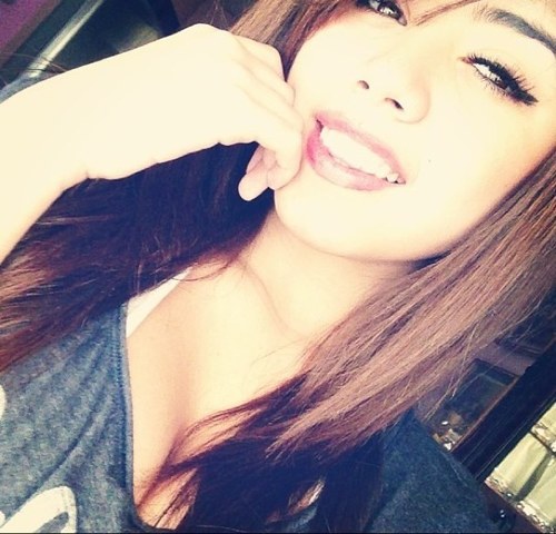 Hey im destinee wanna know more just follow me c; |Instagram & Kik| ; @Destineeflorez