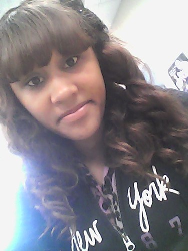 Follow Me And I'll Follow Back :) Follow @iThrow_TDs Fmoi @____Moniqueee