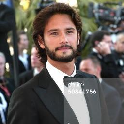 teenage_king's profile picture. Teenage version of @KingFerdinand3 my best friend and girl is  @TeenLadyKnight ex-change student,  I love surfing.