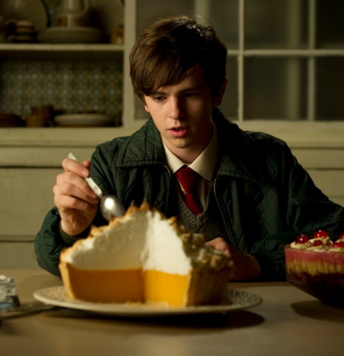 [V] @_fyclosed . Alfred Thomas Highmore's parody. British Actor. #92liner