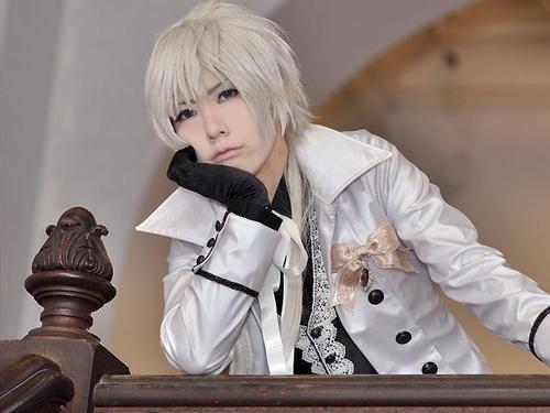 Earl Charles Grey (チャールズグレイ, Chāruzu Gurei), Human. Queen Victoria's Private Secretarial Officer and Butler. Manga Debut : Volume 8, Chapter 35.