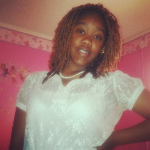 SO_GORJUEXX_MEH's profile picture. IHTZ ONLII 1 MEHH!!!!! #BEAUTIFULL #SMART #MANTEE #LAKERZ #CRAAZZYY #BOZZLADDIE #FOLLOWMEH #FOLLOWBAKK :)