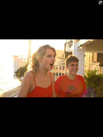 God BIEBER • I'm Swifties and Belieber ^_^ • {Ask For Followback}