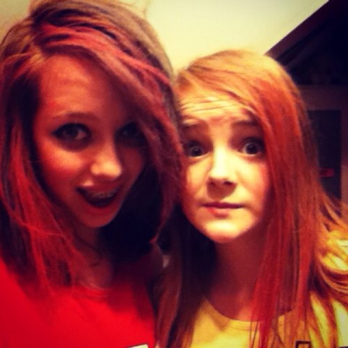 Heya_its_amy's profile picture. That button would look a lot better blue dont you think? Sheffield. 13. Chocolate land.