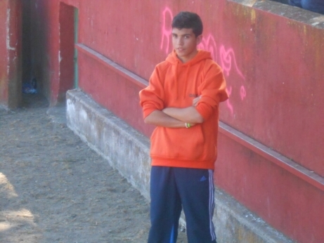 tengo cualidades de portero en mis ratos libres soy dj me encanta la fiesta me gusta bastante acer motocross