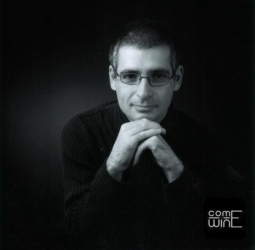 PComwine's profile picture. Auto entrepreneur ( Photographe )  & chômeur