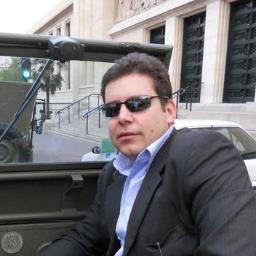 Vice-président Conseil National de la Diversité UMP - Membre du bureau départemental des JA92 -  Responsable adjoint des JA UMP Puteaux - Conseiller de Quartier