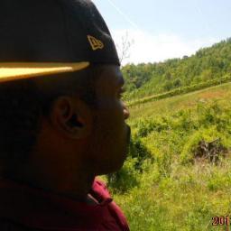 Charliechill125's profile picture. Creative marketer & promoter with an entrepreneurial spirit. WARNING: Page may contain wine & marijuana content. 
https://t.co/aKP12JYzAg