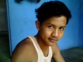 orang na manis.... agak cuek, pemalu, sopan, cerewet juga???