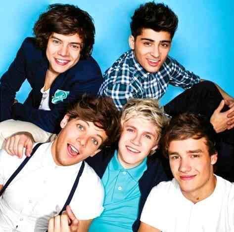 In love with those five guys, follow me and if you want something ask me inform you♥