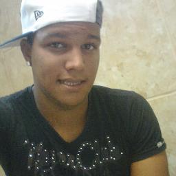 @iviisonn no comandoo rs sou maiis que feliz,amo que amo minha namorada @lekakathys2 e a minha banda @bandaparangole ! DEUS no comando sempre!