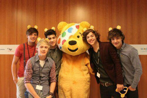 directiontomix's profile picture. This is a Co-Own account, just ask to co own it and I'll ask you a few questions....Owner; Dannii @I_am_Dannii