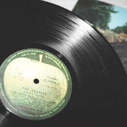 #Cinema, #musica, #telefilm e #libri. E' quello che ci appassiona, un modo per sognare ad occhi aperti ed evadere dalla vita di tutti giorni.