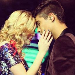 Foi na simplicidade do teu jeito que encontrei o meu apego... Te Amo @MicaelBorges_ - Since: 25/08/12