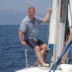 Product marketing executive - into Big Data, search & analytics - sailing addict, functional skier, ok chef and big rugby fan
