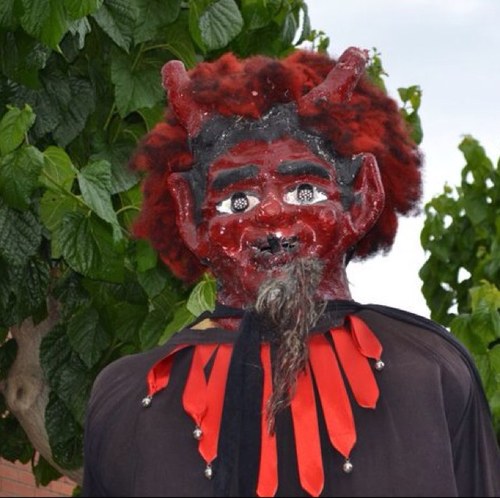 El twitter de la Colla Gegantera de Blanes! #BlanesGEGANT
Segueix-nos! ;)