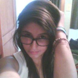 Quien me ame desarreglada, enojada y con dolores, Me merece, Desnuda,Lujuriosa y locamente enamorada.