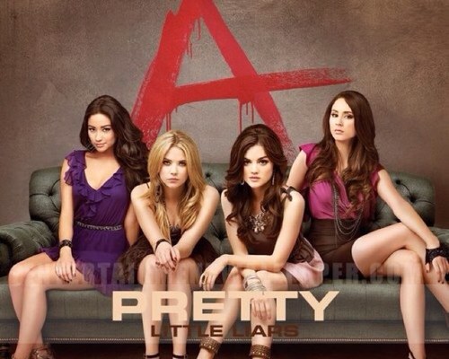 Pretty little liars fans 
French and American
