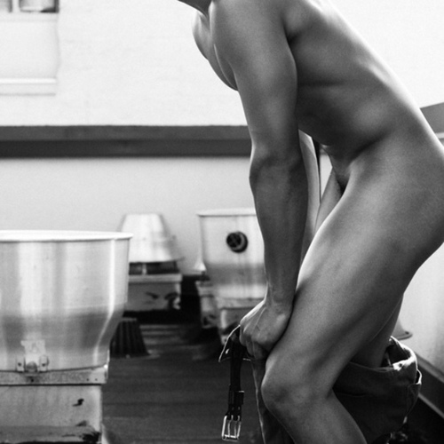 truthretoldnude's profile picture. The way I see it...