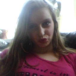 14 jaar ~ msn : whitney_030@live.nl ~ facebook : Whitney van Emmen ~ Mn allesjes : @misssmit96 , @daniquegiezen , @melissalorenza, @cheyenneloves14 ! 333