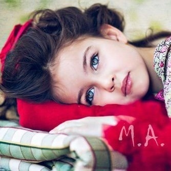 pawsandcrowns's profile picture. The little girl of @naughtyanabeth & @lokiwerewolf