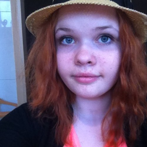 A happy teenage girl living life to its fullest :) Always looking for new friends :D