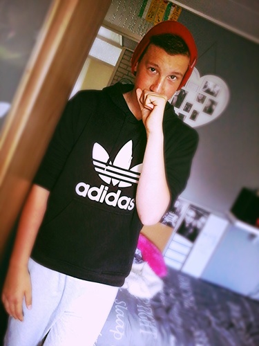 15 y/o _ werk is alles_ k4m.