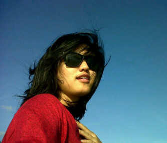 Pribadi humble, supel, pencinta kuliner, chocolate freak,