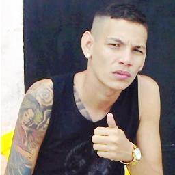 Não entende o que eu sou, não entende o que eu faço, não entende a dor e as lágrimas do palhaço!