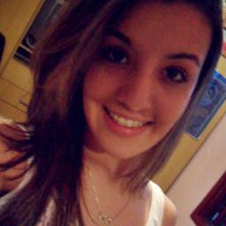 A vida não vai abrir um sorriso pra você, se você olhar ela de cara feia.