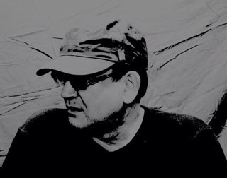 Keys player. Inthemoment, improv, hooknmelody adventures 
https://t.co/RhvoMqoCL2 https://t.co/qkgnbgtVtp
https://t.co/ZK6dXRmNaS